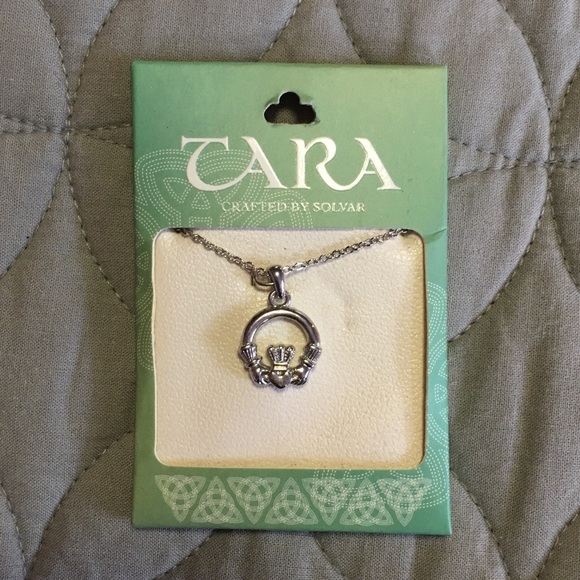 Solvar Jewelry - Claddagh Necklace